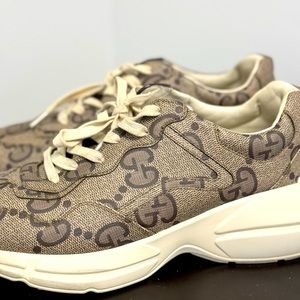 Gucci Runners Tan and cream